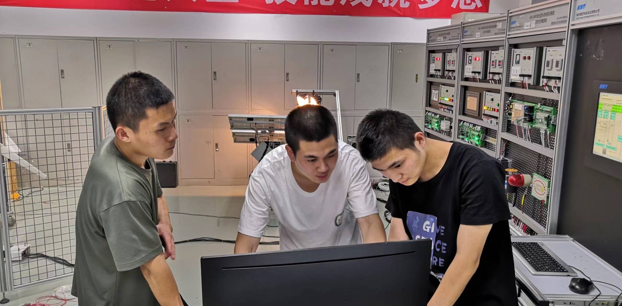 “二十岁遇上二十大” 张建祥:青春就是不断突破自己的过程 (2).jpg