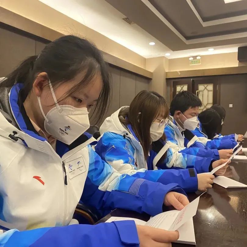 20220312-学校党委书记张启鸿致冬奥志愿者的信2.jpg