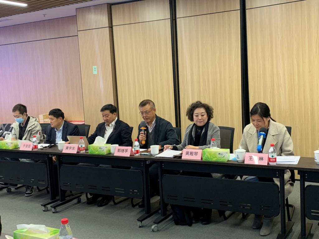 20220317-学校知联会召开“两会归来话两会”座谈会4.jpg