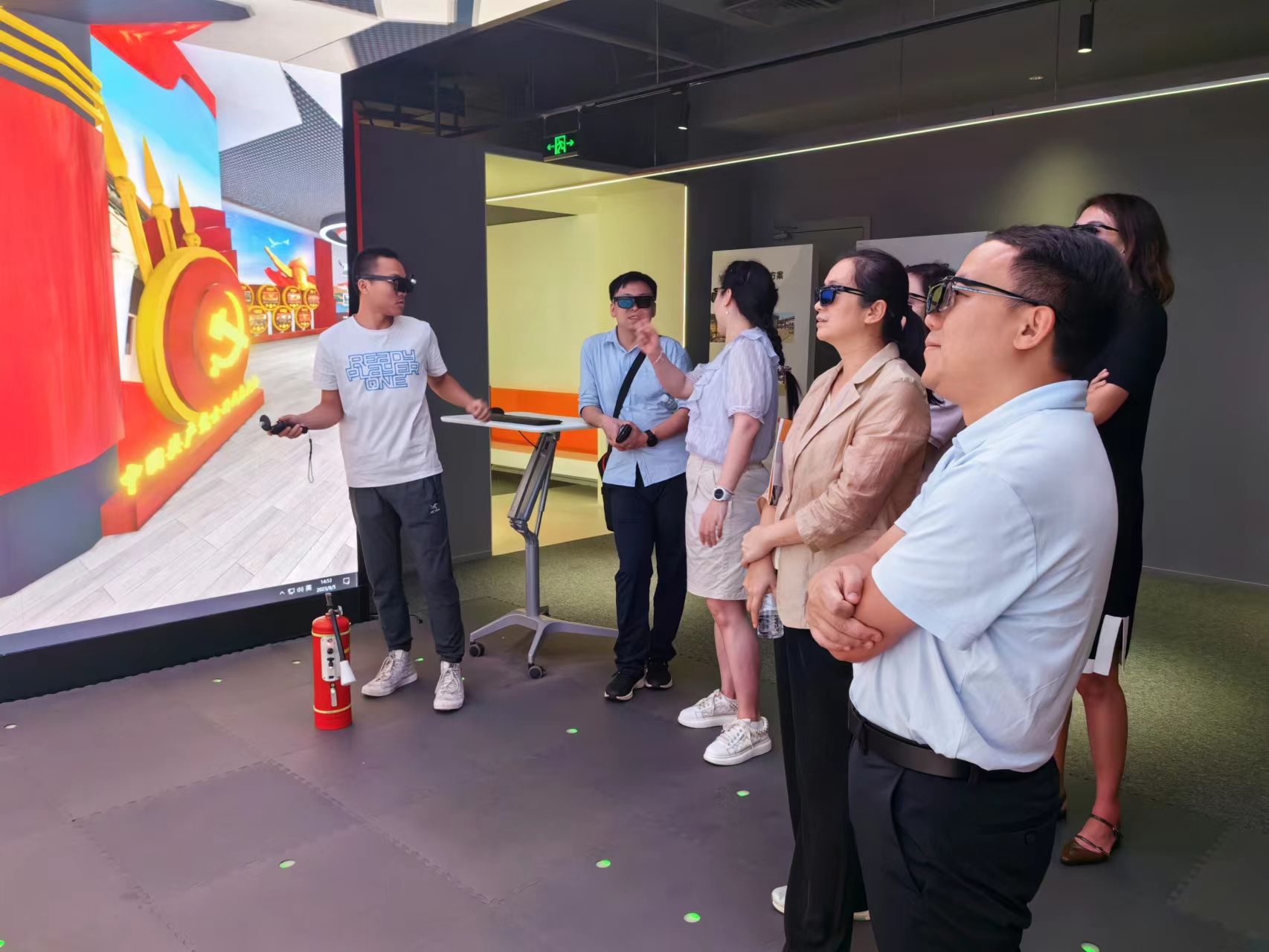 3-虚拟红色党建教育体验.jpg 3-虚拟红色党建教育体验.jpg