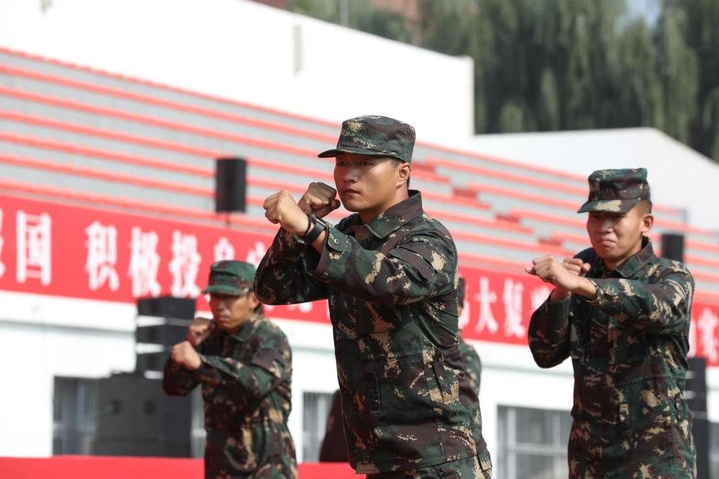 20220916-学校隆重举行2022级新生开学典礼暨军训动员大会 (13).jpg