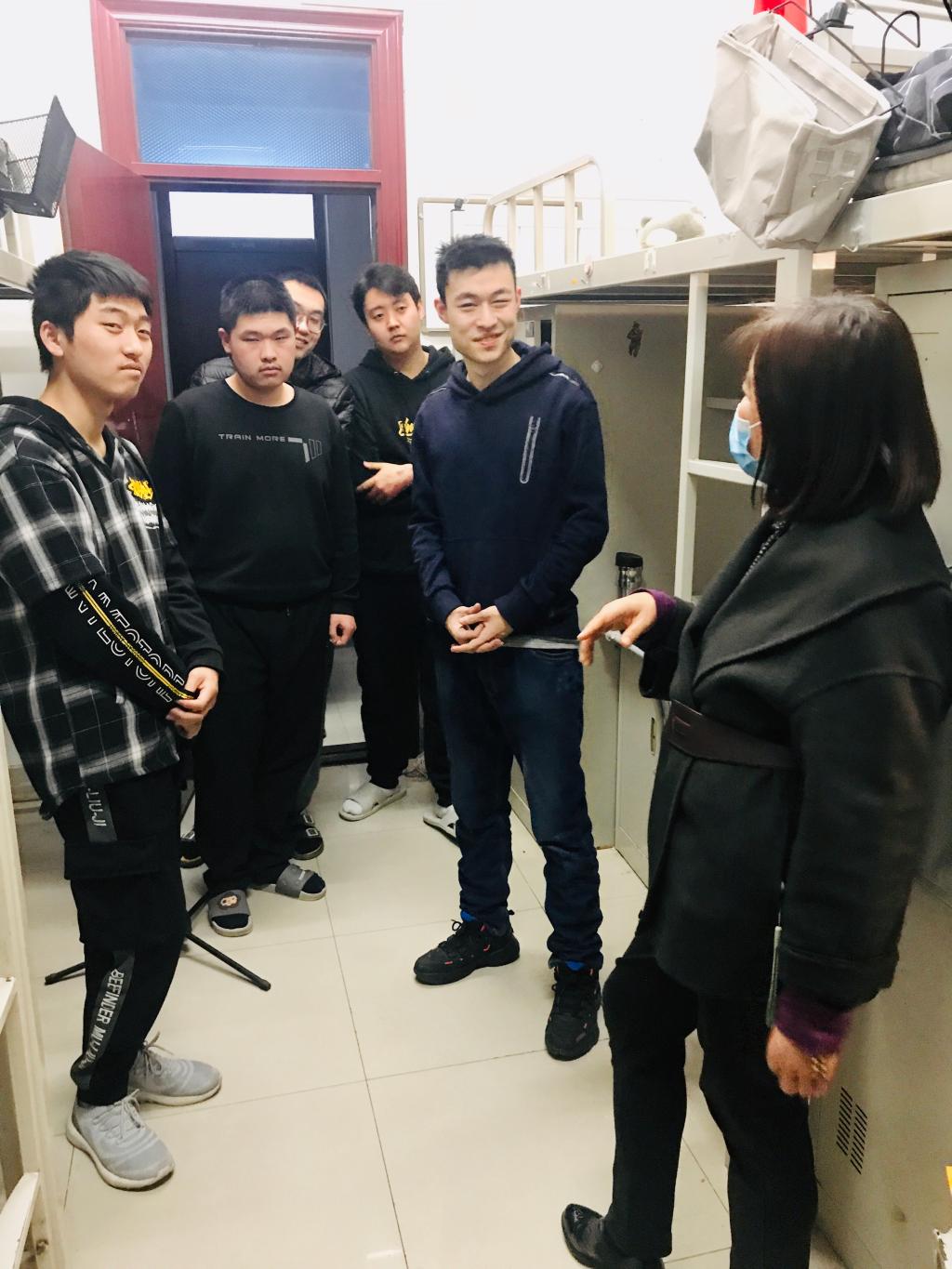 20220322--慰问住宿生1.jpg 20220322--慰问住宿生1.jpg